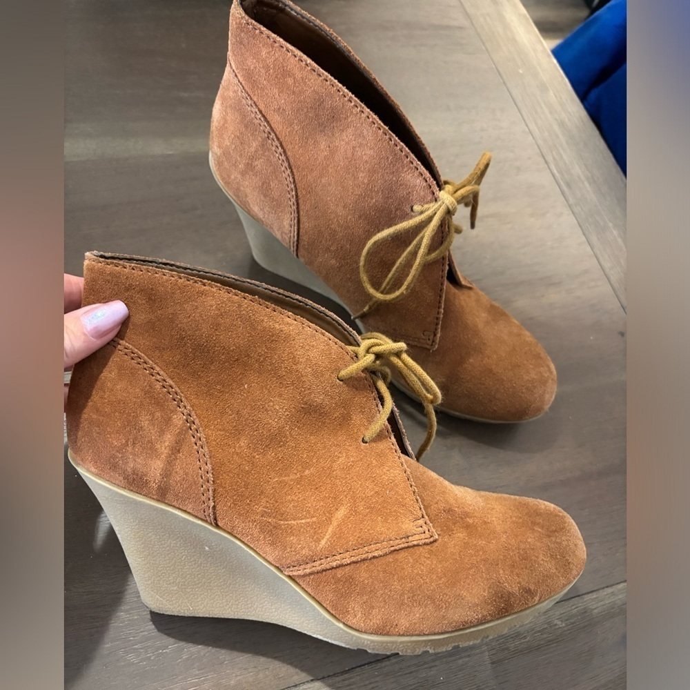 White Mountain Women's Tan Wedge Ankle Boots/ Shoes Sz 9